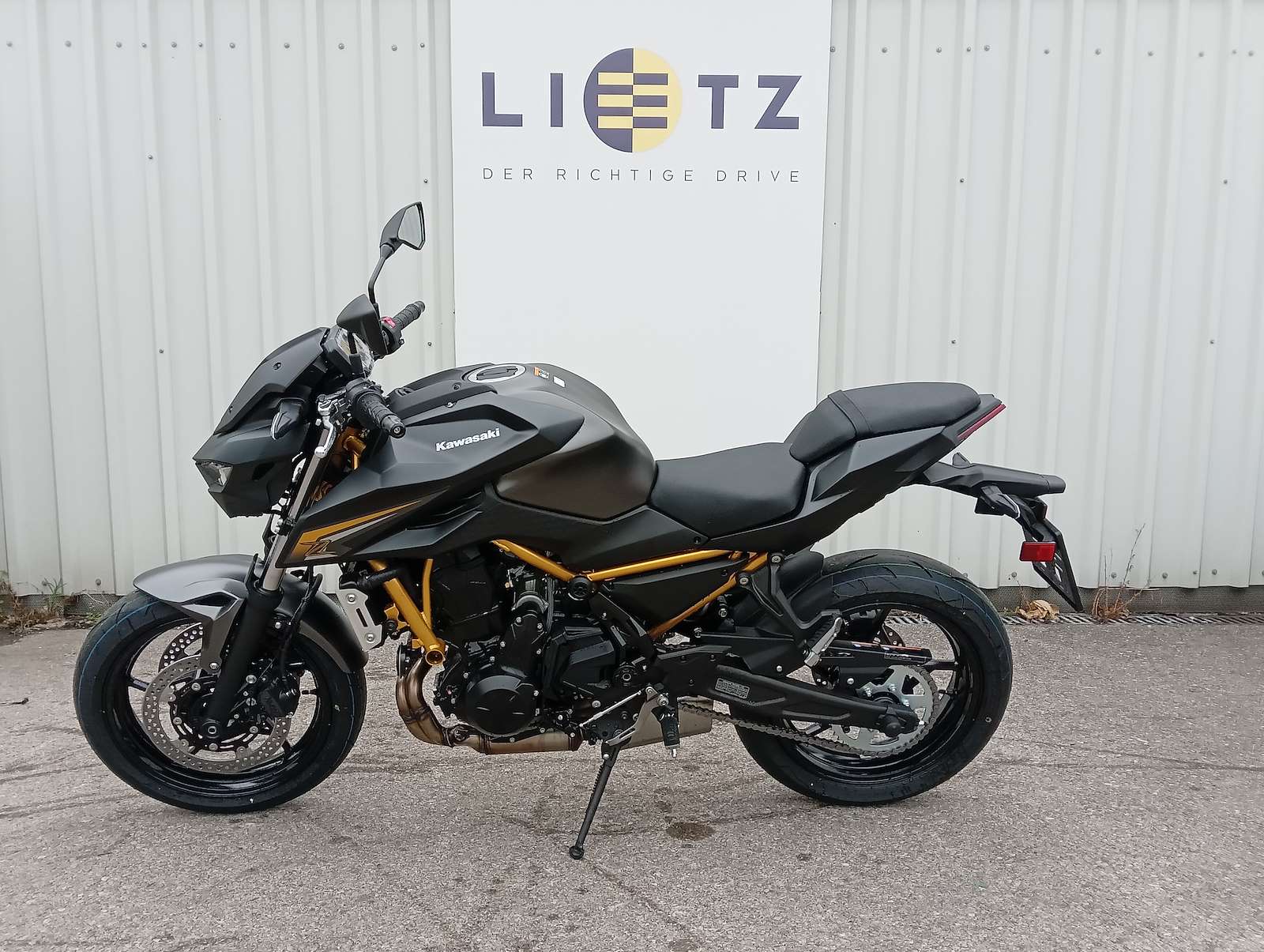 KAWASAKI Z650 S-211824
